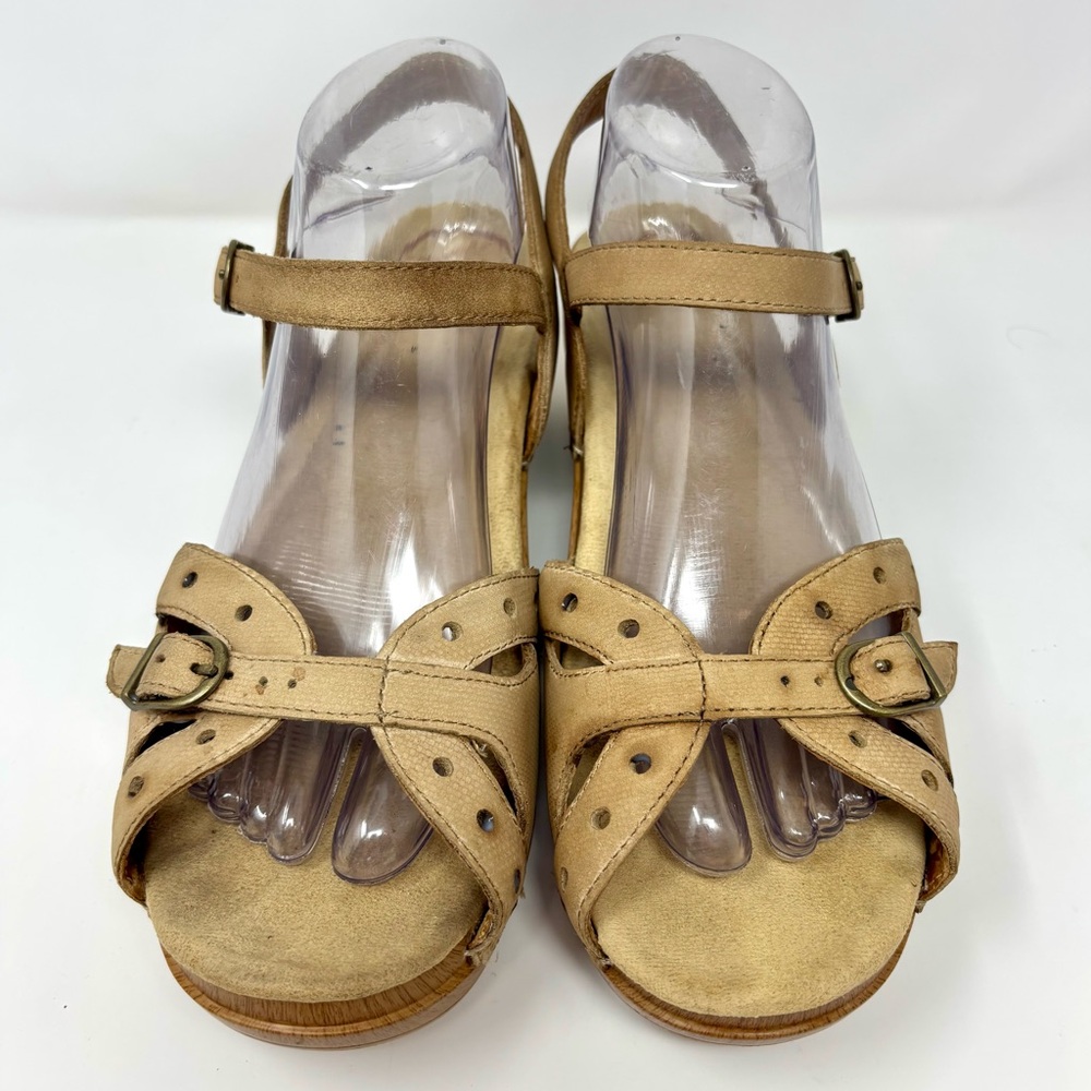 Dansko Sissy Open Toe Sandals Beige Tan Leather Strappy Chunky Platform Heel